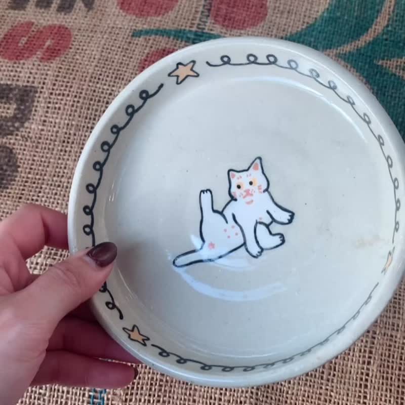 小白貓舔舔盤 - 盤子/餐盤/盤架 - 陶 
