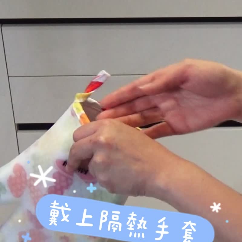【SHCJ生活采家】五指型雙層防燙矽膠隔熱手套(1雙入) - 廚具 - 其他材質 紅色