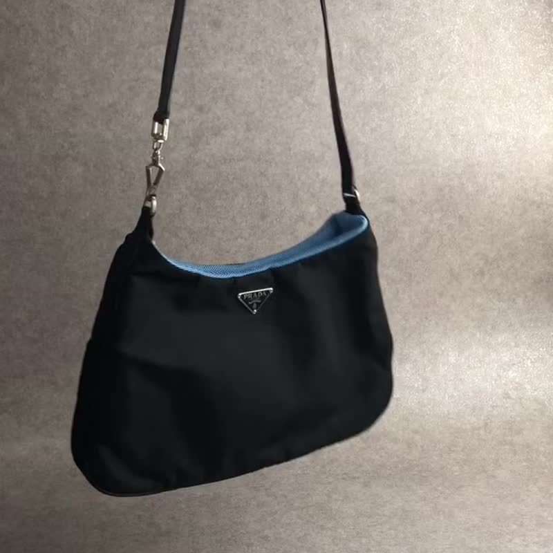 【 日本直送　名牌中古包 】PRADA プラダ ショルダーバッグ ブラック トライアングルロゴ ナイロン ミニバッグ vintage ヴィンテージ atbxwi - 側背包/斜背包 - 尼龍 黑色