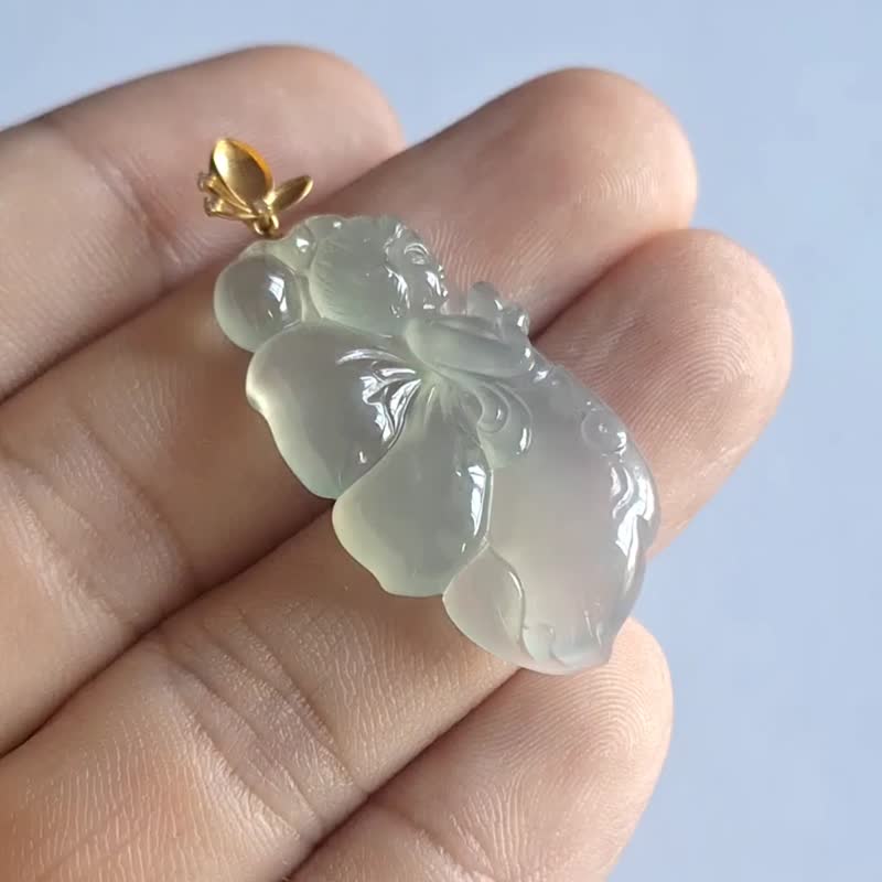 Fine Flower Fairy Pendant | Natural Burmese Jadeite | Full body 18k real gold and diamond inlay - สร้อยคอ - หยก 