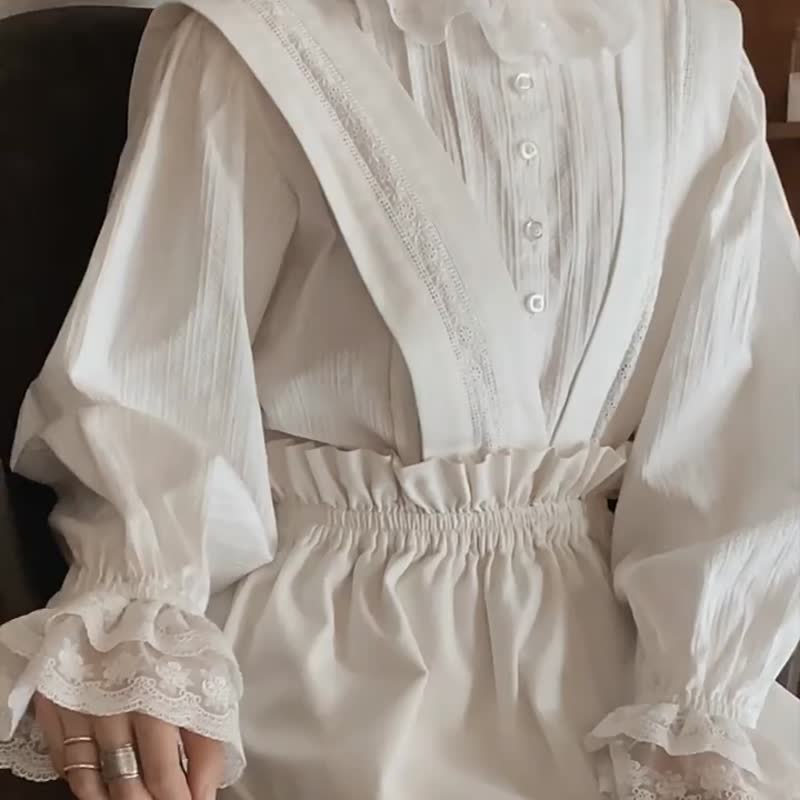 白色 文藝復興宮廷風圓領白襯衫 雙層蕾絲甜美燈籠袖長袖襯衣 - 女襯衫 - 棉．麻 白色
