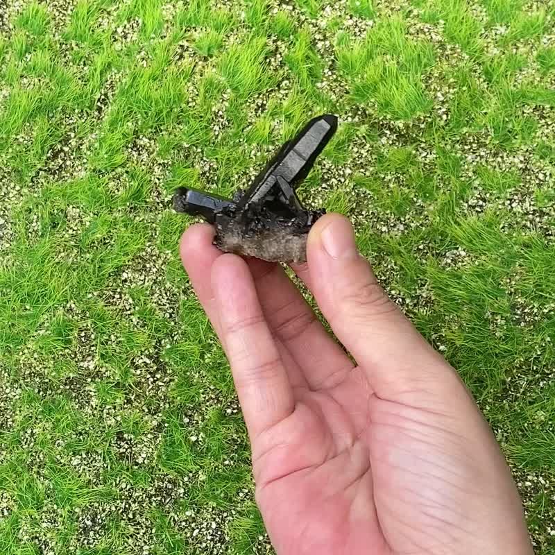 天然原礦能量可愛小迷你黑水晶簇 消磁淨化 消除負能量 開運 擺件 - 擺飾/家飾品 - 水晶 黑色