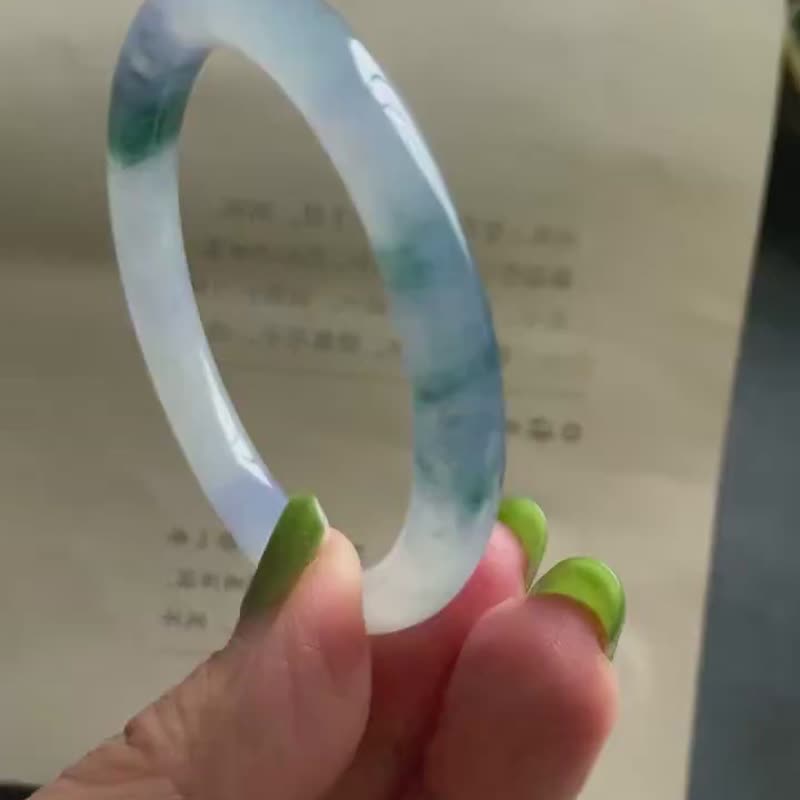 冰種翡翠玉鐲 天然翡翠 緬甸A玉玉鐲 • 冰種紫藍飄花翡翠貴妃鐲 - 手鍊/手環 - 玉石 藍色