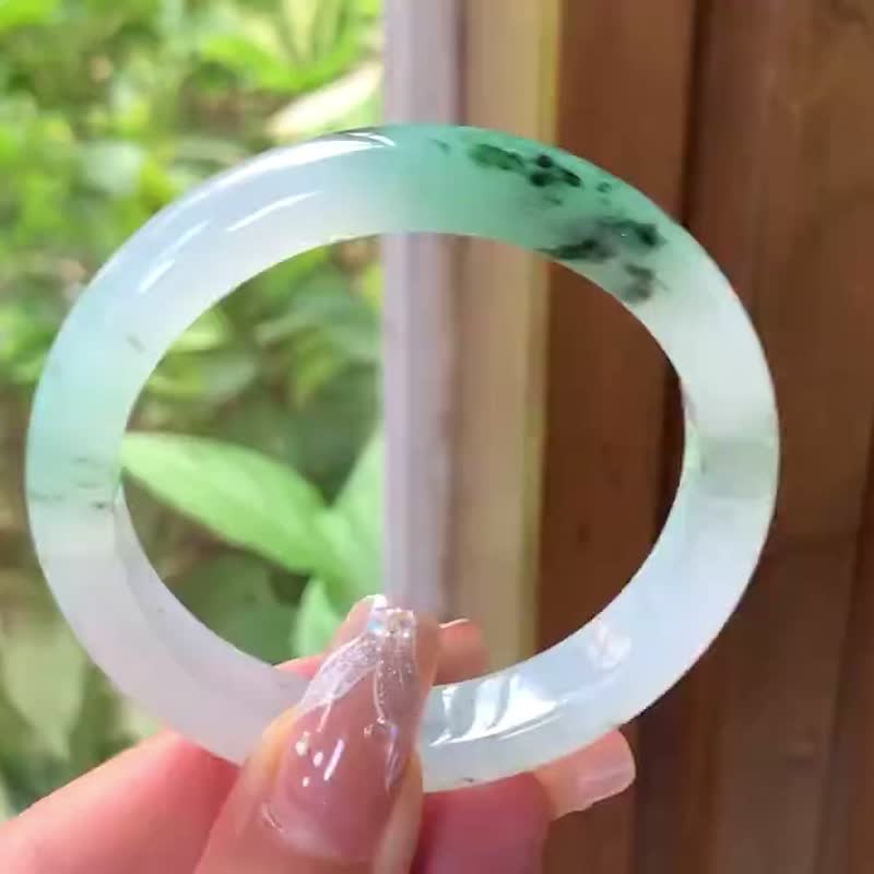 天然冰種翡翠玉鐲 A玉手鐲 玉鈪 • 冰種墨綠飄花翡翠福鐲 - 手鍊/手環 - 玉石 綠色