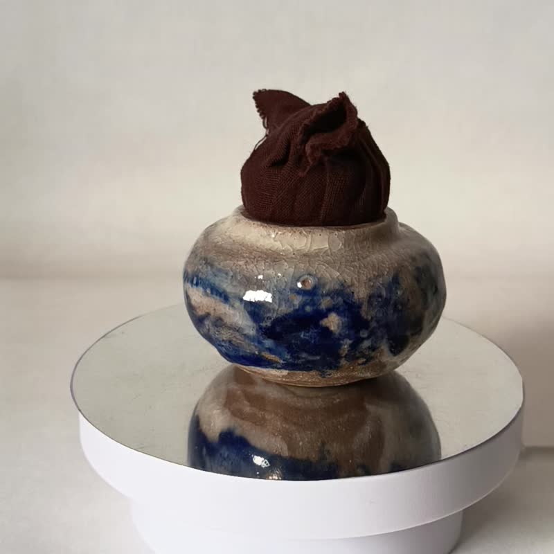 茶席上的小茶罐茶倉香瓶香罐小花器收納 - 茶壺/茶杯/茶具 - 陶 多色