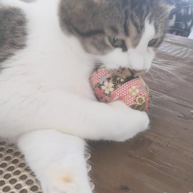 猫のお手玉　オーガニックキャットニップ入り　猫用おもちゃ　いとをかし - 貓/狗玩具 - 棉．麻 多色