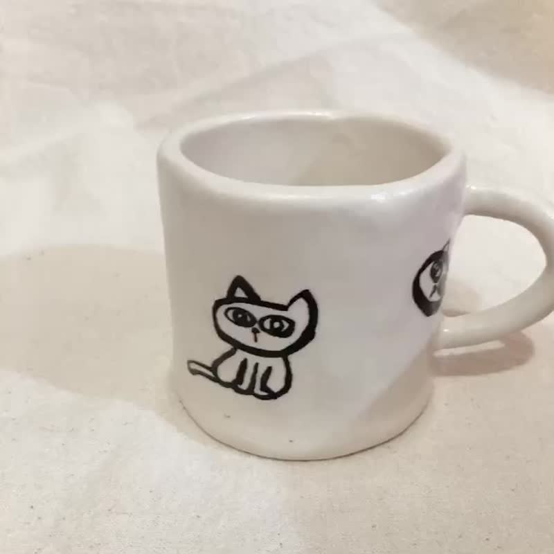 手捏手繪白瓷貓貓杯 咖啡杯 - 咖啡杯/馬克杯 - 瓷 白色