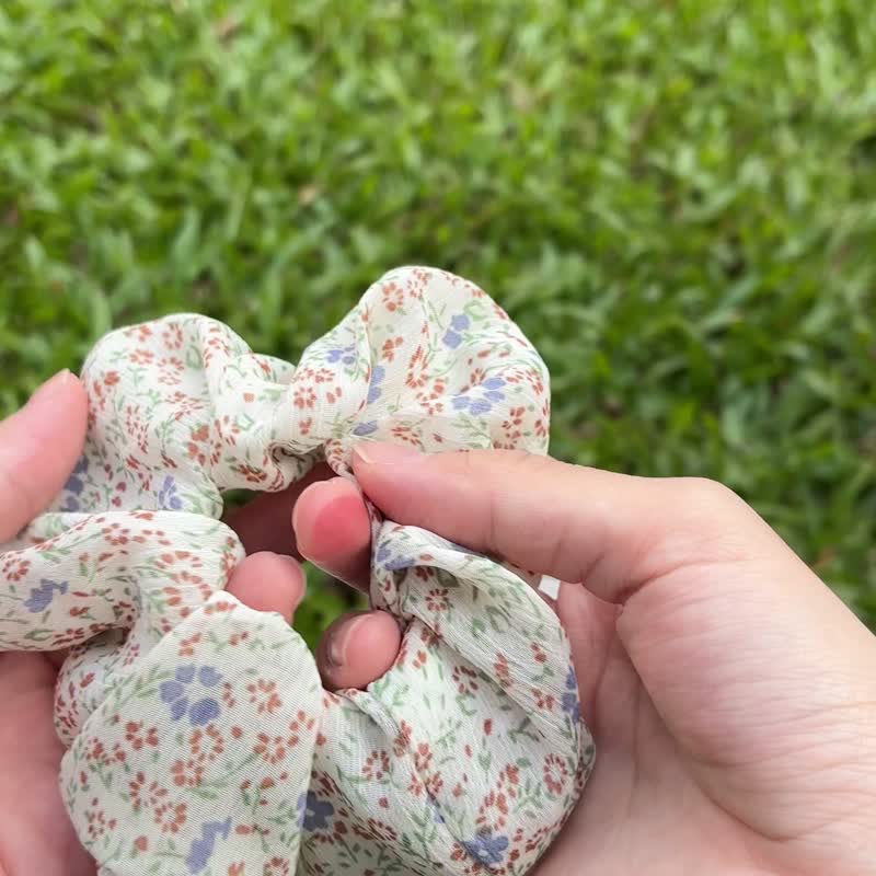 [Hairband] [Limited Edition] The preferred Valentine's Day gift for young girls to their girlfriends | Floral light fabric - Hair Accessories - Cotton & Hemp Multicolor