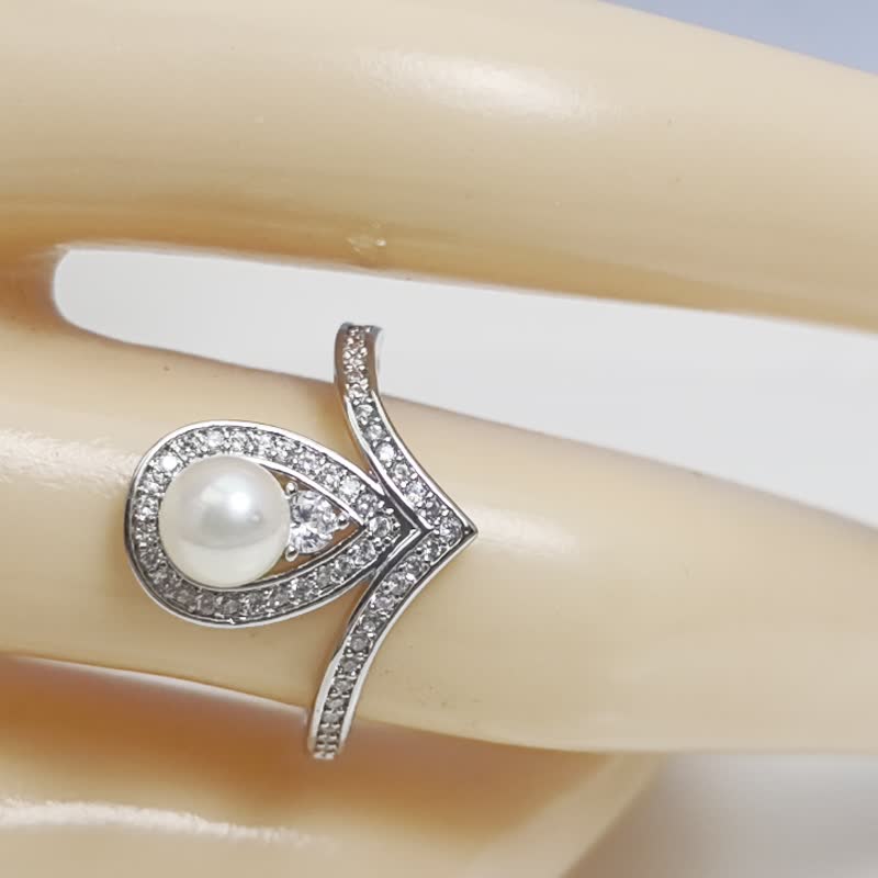 Crown natural seawater pearl akoya S925 Silver 14K gold-filled ring - แหวนทั่วไป - ไข่มุก ขาว