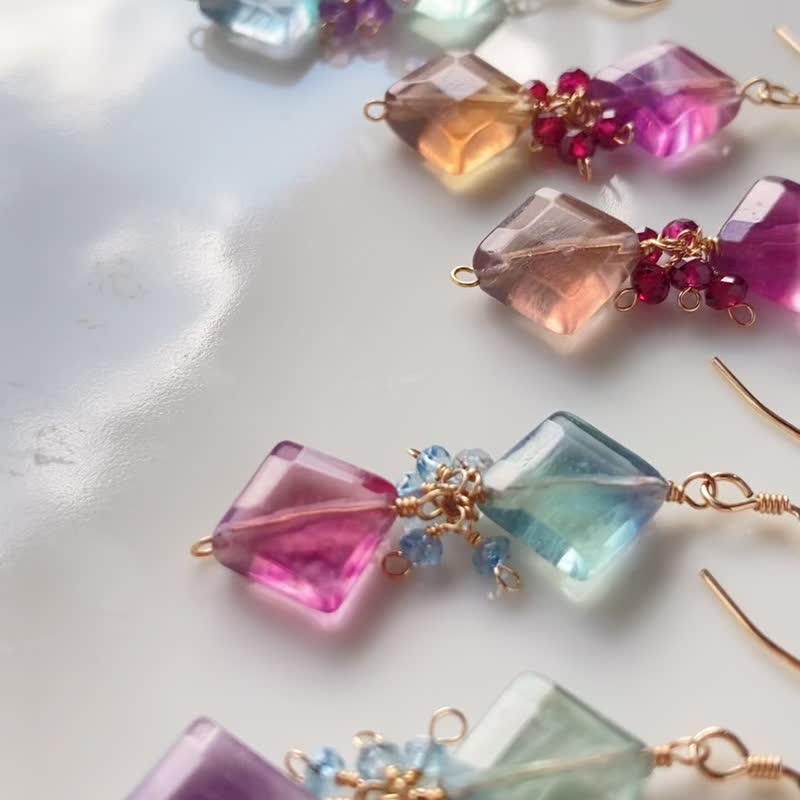 14kgf Fluorite stained glass earrings / one-of-a-kind - ต่างหู - เครื่องเพชรพลอย สีเขียว