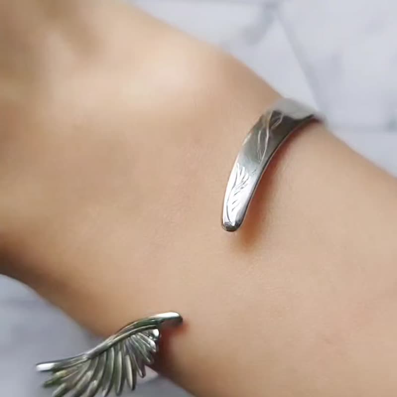 人手批花滿天繁星飛翔單翼純銀闊片手鈪 - 手鍊/手環 - 純銀 銀色