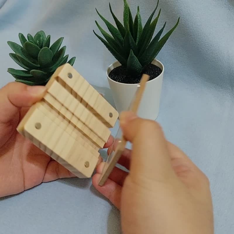 Wood Multi-functional Block Cellphone Stand Masked Owl Customized Gift Mirror - ที่ตั้งมือถือ - ไม้ หลากหลายสี