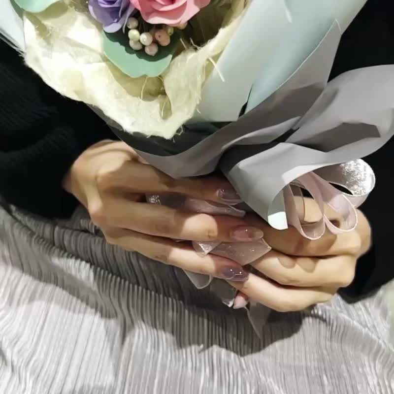 【現貨】冷瓷小玫瑰花束 - 擺飾/家飾品 - 黏土 多色