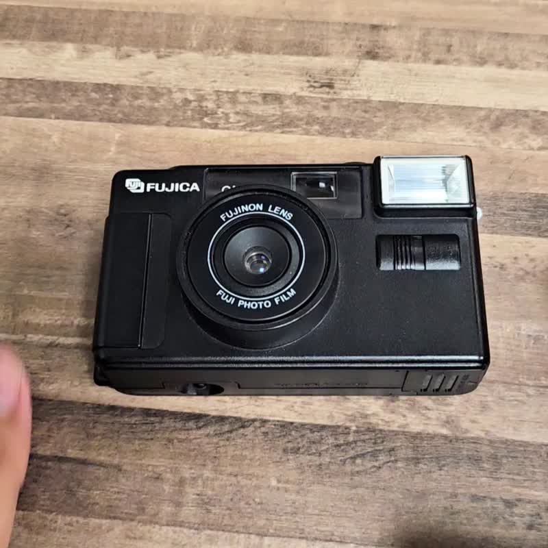 135 film Fujica Picpal film camera 80% new rated as Class B lens 40mm/f8 - Cameras - Other Materials Black