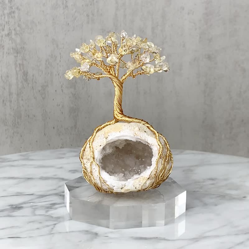 Cornucopia crystal tree small size // citrine white geode // attract wealth // free base - ของวางตกแต่ง - คริสตัล สีทอง