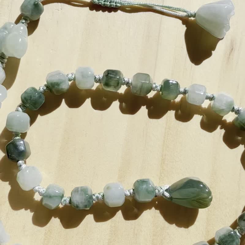 Handmade Jade Bracelet - Emerald Bloom - 手鍊/手環 - 玉石 