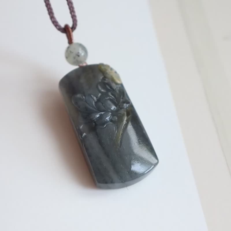 天然和田玉雕花無事牌吊墜項鏈 純手工雕刻蝶戀花和田玉項鏈平安 - 項鍊 - 玉石 