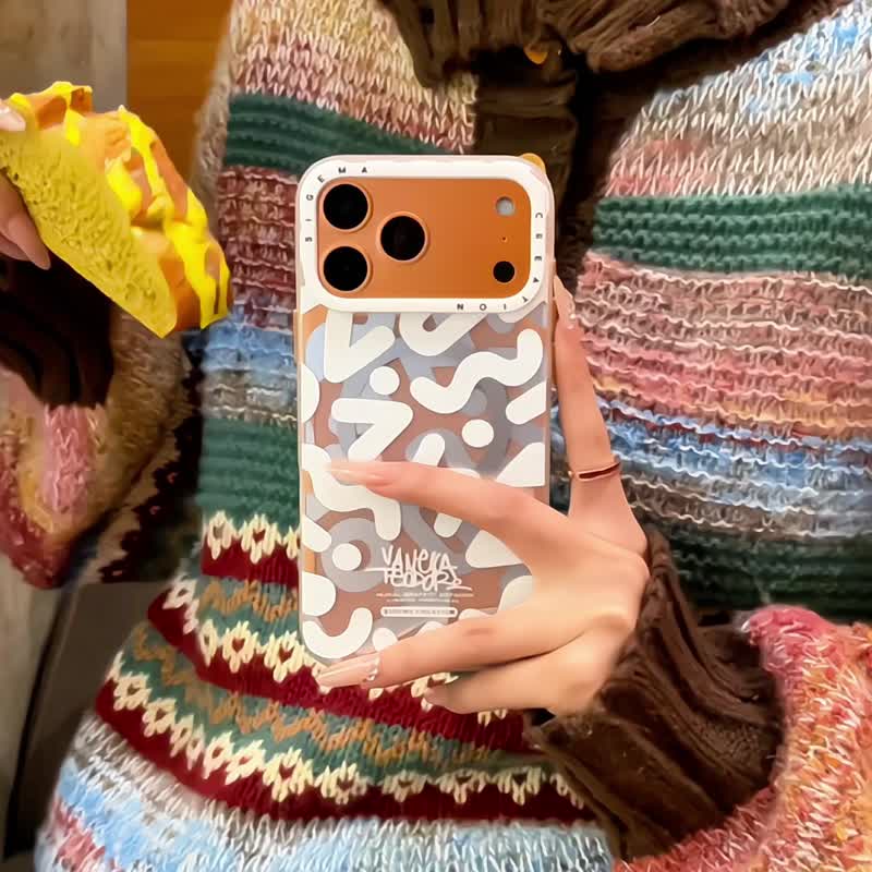 【隱藏式磁吸】Vanessa鋁合金按鍵全磨砂防摔防刮iPhone17p/17pm - 手機殼/手機套 - 塑膠 