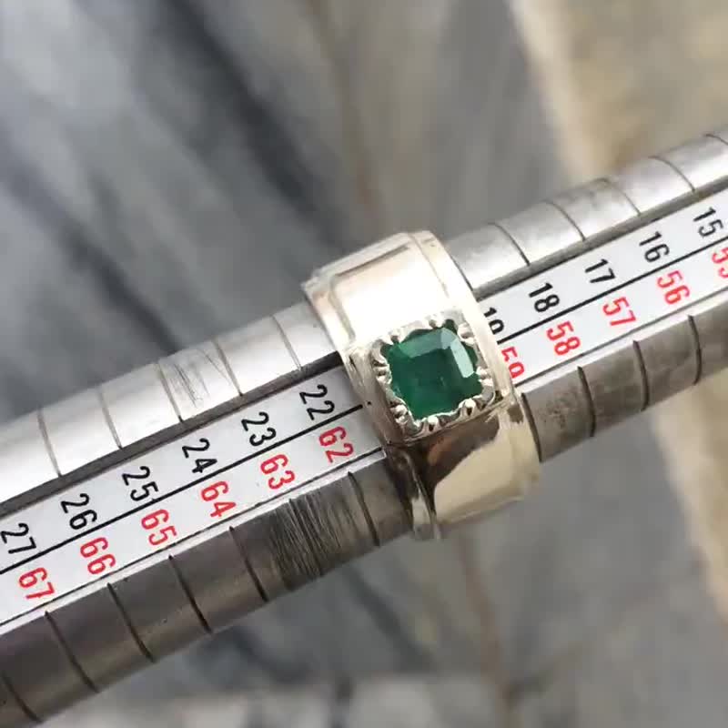 精緻祖母綠寶石戒指，採用鉑銀打造 - 戒指 - 寶石 綠色