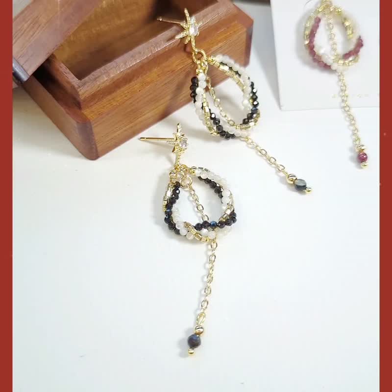 1KM Slightly Luxurious Embellishment·Natural Stone Wreath Wreath Earrings-2 Colors - ต่างหู - โลหะ 