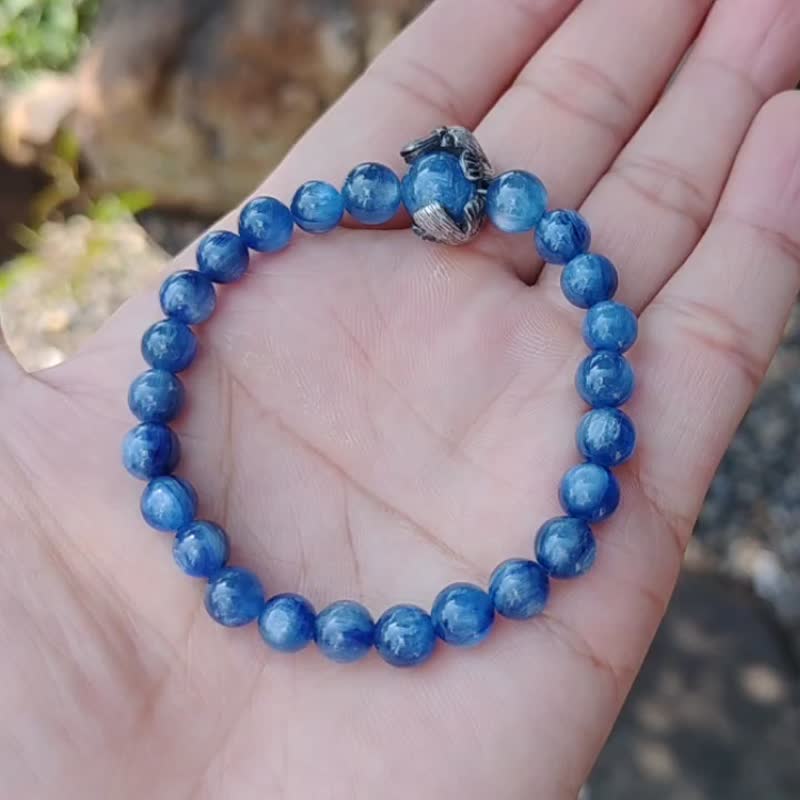 Limited to one item, platypus bead bracelet, kyanite - สร้อยข้อมือ - เครื่องประดับพลอย สีน้ำเงิน