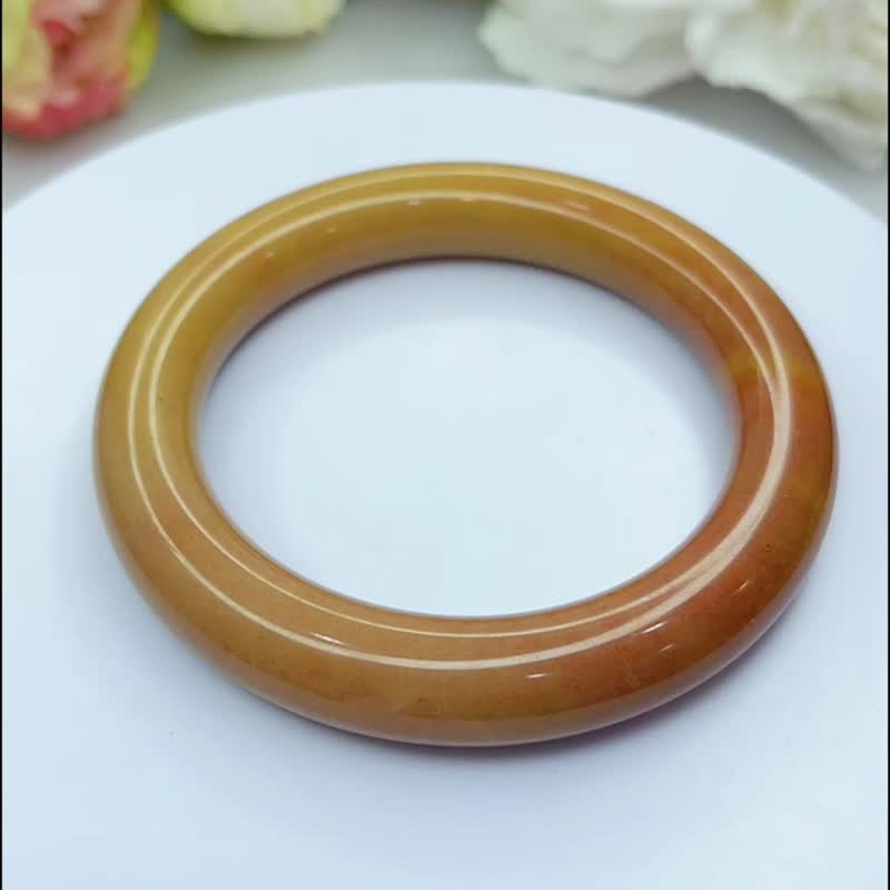 NO.113獨特紅絲絨南瓜色佘太翠 內徑57MM 圈口 佘太玉 手鐲 圓鐲 - 手鍊/手環 - 玉石 紅色