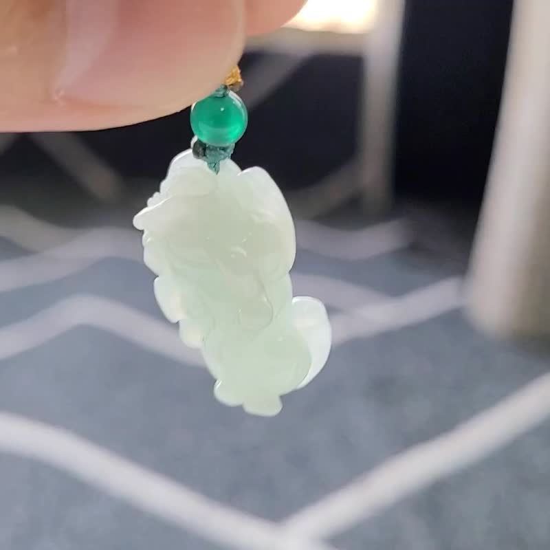 【親翠】天然翡翠 冰藍綠偏藍水潤手工雕大頭貔貅項鍊 貔貅園 - 項鍊 - 玉石 多色