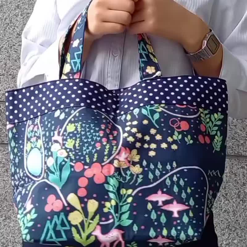 momode colorful tote bag: blue - กระเป๋าถือ - ผ้าฝ้าย/ผ้าลินิน สีน้ำเงิน