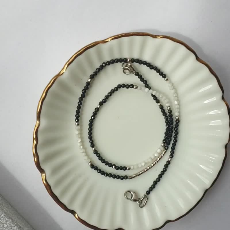 Black Spinel Mother of Pearl Choker, 925 Silver, Pisces Scorpio necklace - 項鍊 - 寶石 黑色