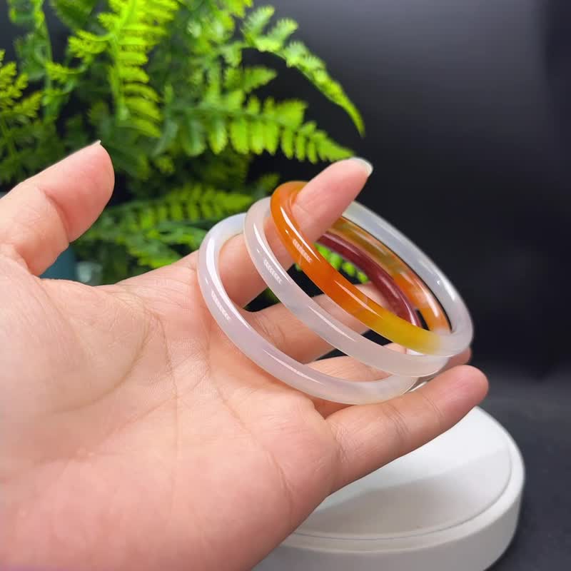 紅白瑪瑙手鐲 63MM 冰潤起光 仙女條 玉髓手環 半山半水 單支起售 - 手鍊/手環 - 半寶石 