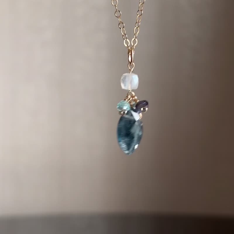 14kgf Moss Kyanite x Moonstone necklace - สร้อยคอ - เครื่องเพชรพลอย สีน้ำเงิน