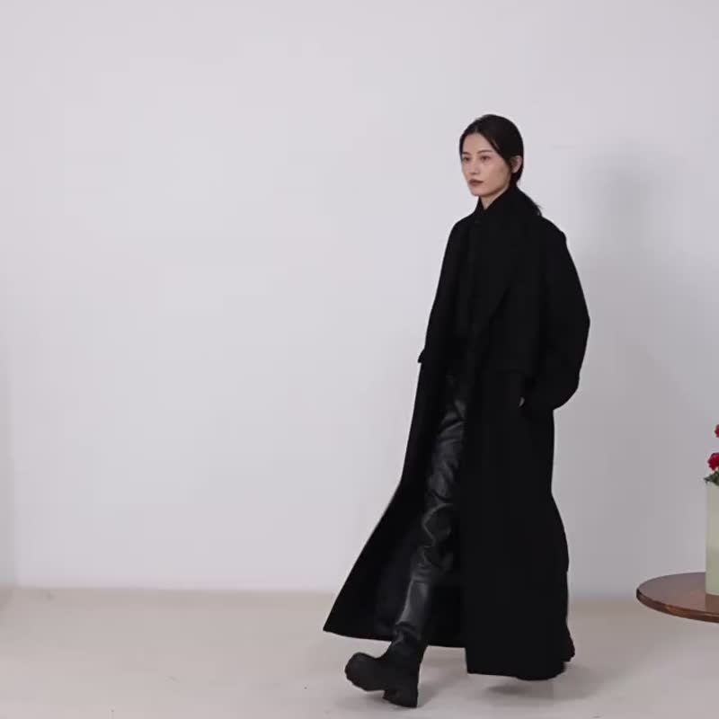 黑色 柏林冬夜 無性別超強氣場通勤進口羊毛長西裝外套 - 女大衣/外套 - 羊毛 黑色