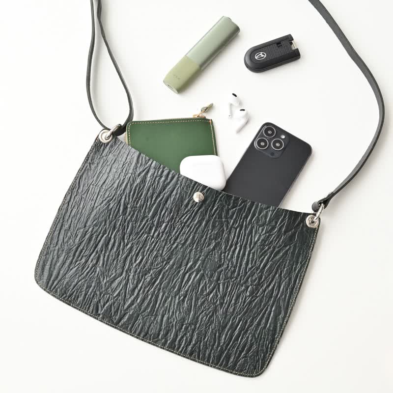 未使用 ANN DEMEULEMEESTER サコッシュ ポシェット レザー 黒 Ann Demeulemeester - 未使用 ANN DEMEULEMEESTER サコッシュ