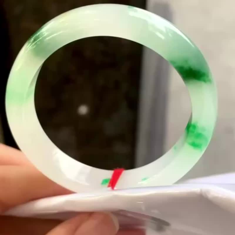 Ice seed natural jadeite Myanmar A jade bracelet • Ice seed sun green jadeite chaise longue bracelet - สร้อยข้อมือ - หยก สีเขียว