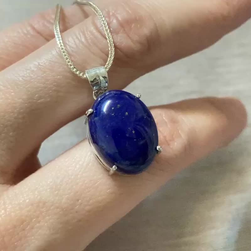 Natural Lapis Lazuli Prong Set Pendant Made in India 925 Sterling Silver - สร้อยคอ - เครื่องประดับพลอย สีน้ำเงิน