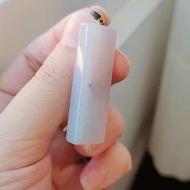 【親翠】天然翡翠 冰紫春帶彩撒烏雞18K金釦頭無事牌皮繩鎖骨鏈 - 手鍊/手環 - 玉石 紫色