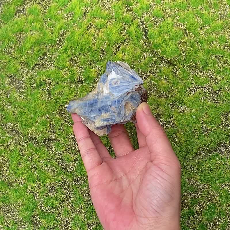 手串充電站-夢幻藍晶石共生白水晶 雲母 石榴石 可消磁細款手鍊 - 擺飾/家飾品 - 水晶 多色