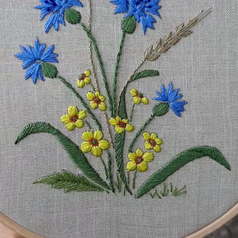 刺繡 蝴蝶 hand embroidery DIY, Floral pattern pdf, cornflowers embroidery - 其他數位設計 - 其他材質 