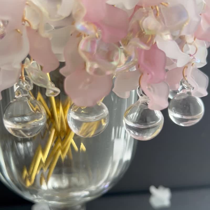 Pink hairpin set: flower petal and glass dome hairpin and butterfly hairpin - Hair Accessories - Plastic Pink