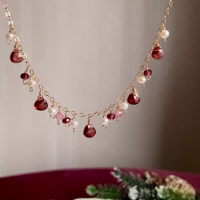 14KGF Lovely Garnet Necklace / Birthstone of January - สร้อยคอ - เครื่องเพชรพลอย สีแดง