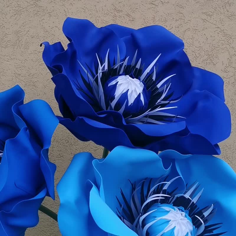 Set of 3 Giant Flowers. Event Blue Decor. Alice in Wonderland. Oversized Fowers - ตกแต่งผนัง - วัสดุอื่นๆ 