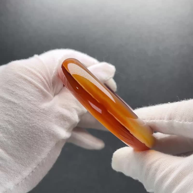 收藏級 馬紅 象形瑪瑙手鐲 61MM 高冰透聚寶盆一線天意境落日沙灘 - 手鍊/手環 - 半寶石 紅色