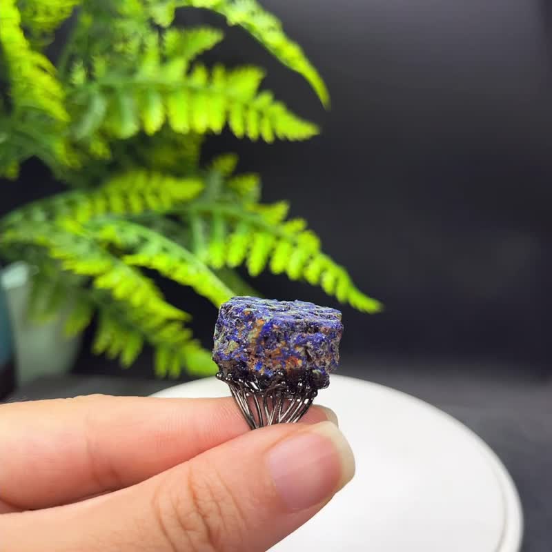 藍銅礦活口戒指 隨形原石標本 星光閃片手工指環 S925銀 意識靈性 - 戒指 - 寶石 藍色