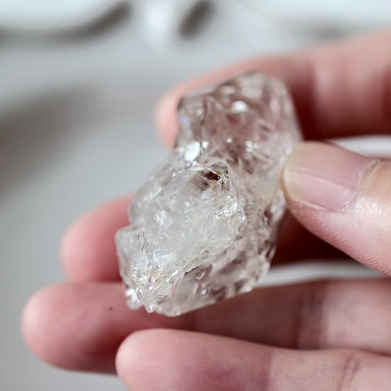 White Clay Skeleton Crystal Skeletal Quartz no.8 - ของวางตกแต่ง - คริสตัล สีใส