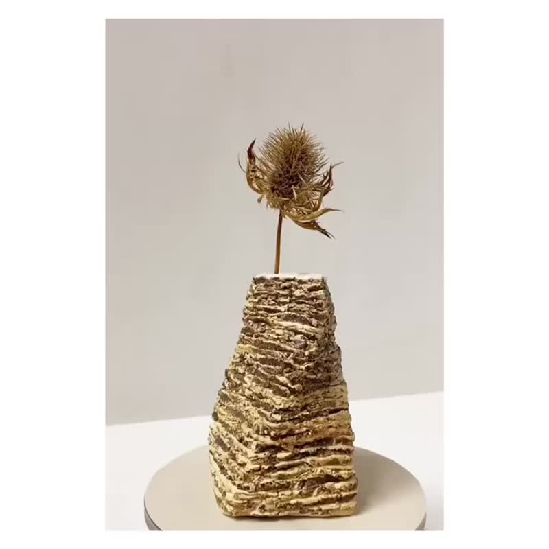 [Yong Cun Shao] 手作りの陶器製の小さな花瓶、リビングおよび室内装飾品 - 花瓶・植木鉢 - 磁器 ブラウン