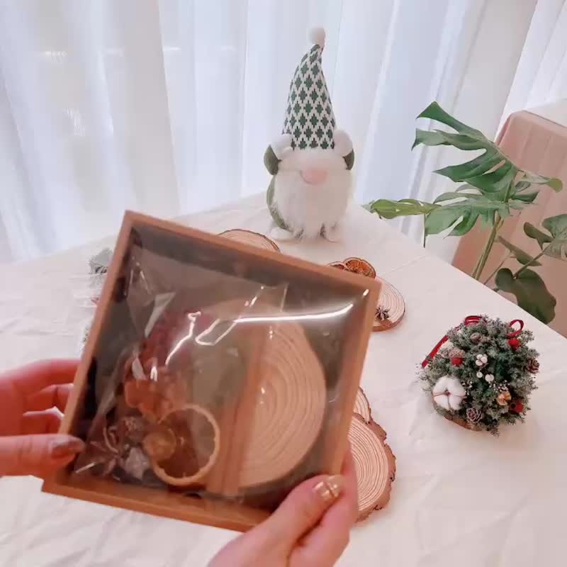 材料キット - クリスマスフォレストレイン。クリスマス飾り プリザーブドシダーパック - ドライフラワー・ブーケ - 寄せ植え・花 