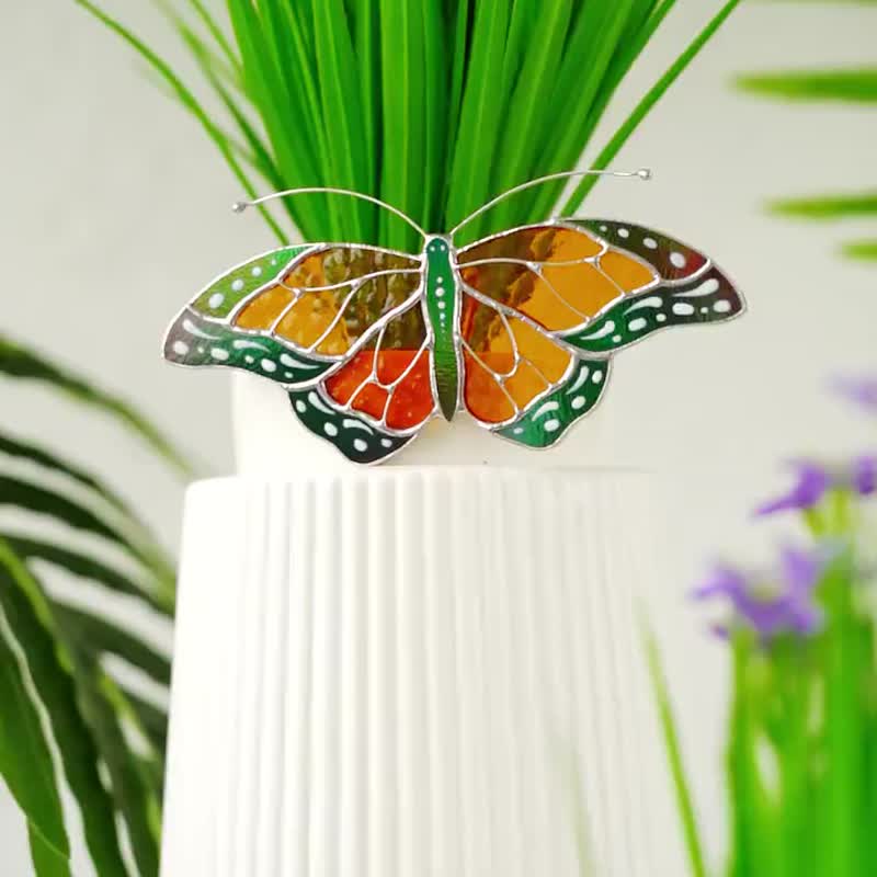 Stained Glass Butterfly Monarch Suncatcher pot decoration 50th birthday gift - ตกแต่งต้นไม้ - แก้ว สีส้ม