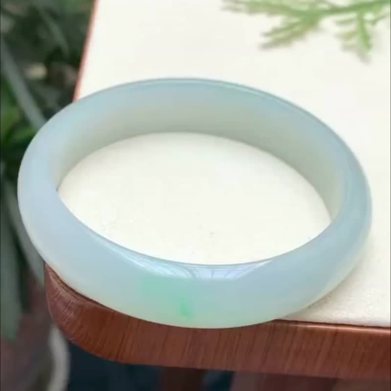 冰種 天然翡翠 緬甸 A玉 玉鐲 • 冰種晴藍翡翠貴妃鐲 - 手鍊/手環 - 玉石 藍色