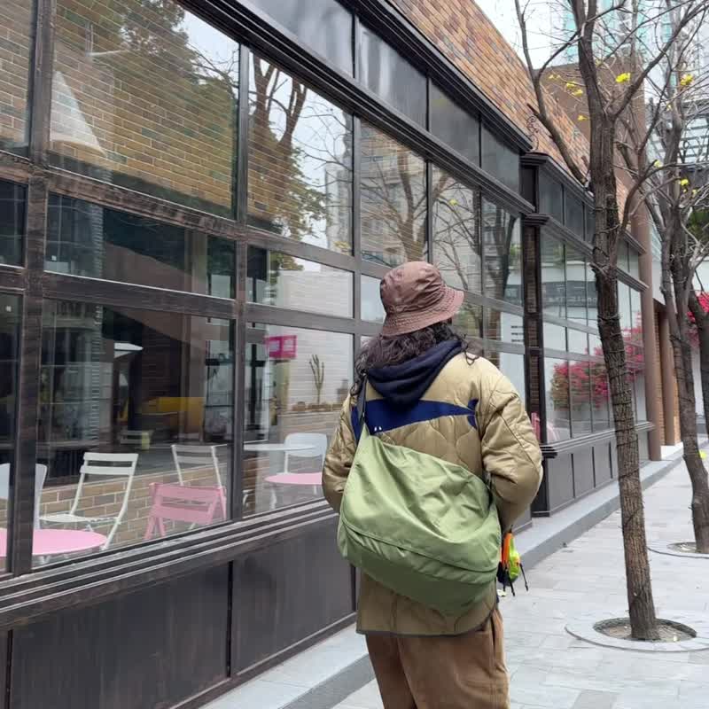 輕舟系列 時尚文藝范斜挎包超輕無感出行挎包 - 側背包/斜背包 - 尼龍 綠色