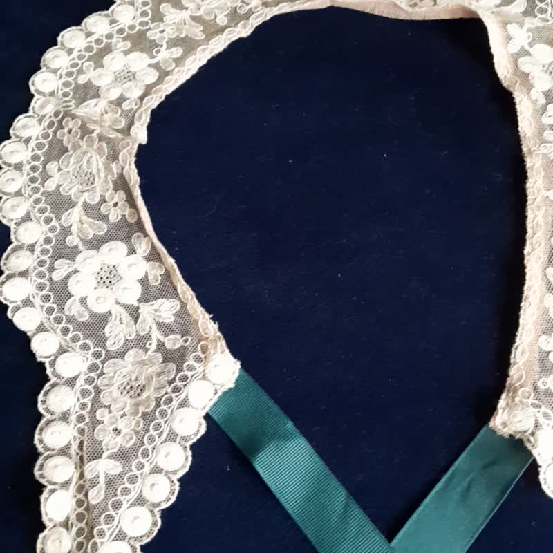 古董手工刺繡蕾絲薄紗衣領 古典象牙白 多種穿戴方式 - 其他 - 棉．麻 白色